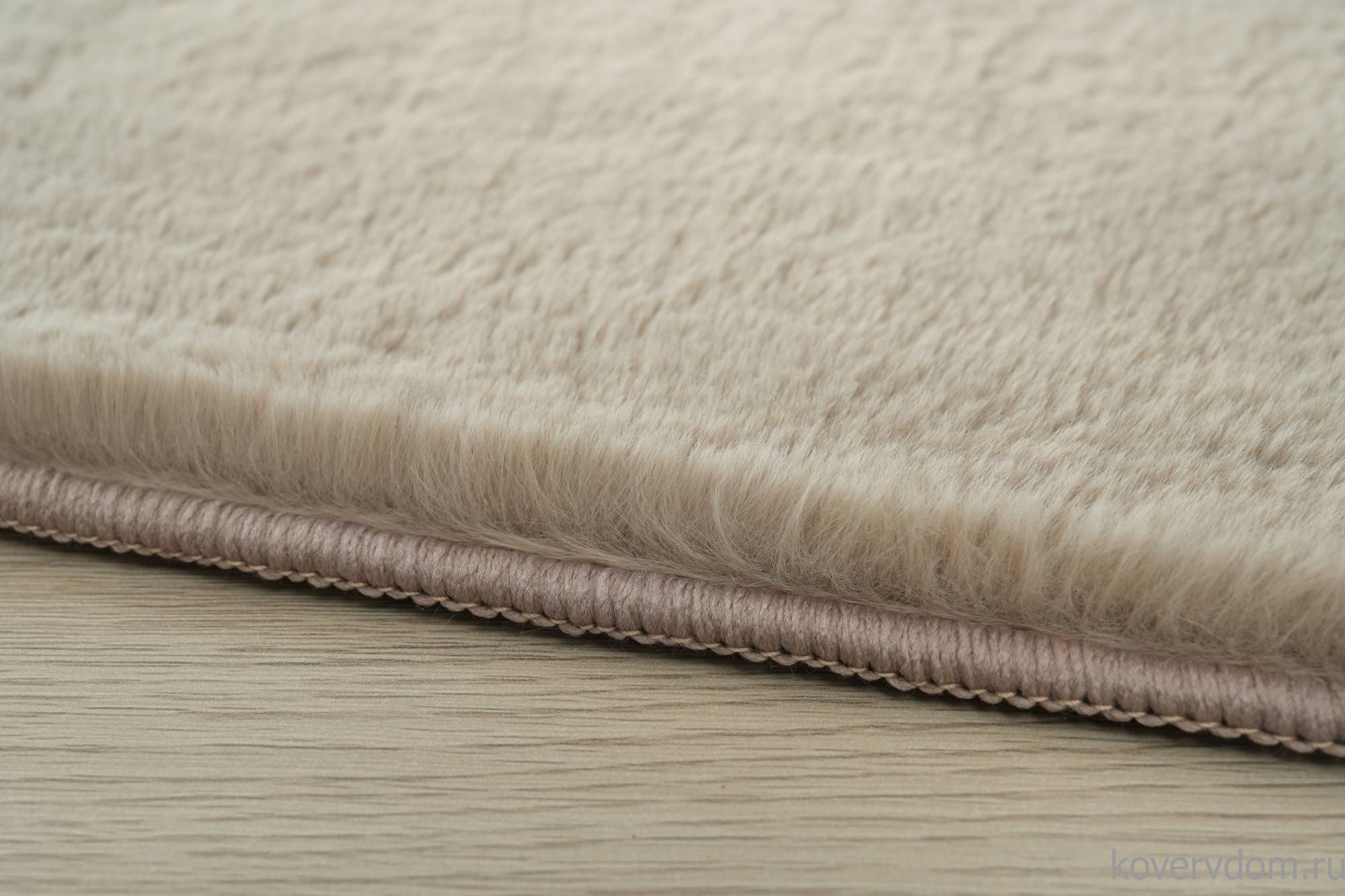 Ковер из искусственного меха RABBIT PX2000 CAMEL Ковер из искусственного меха RABBIT PX2000 CAMEL
